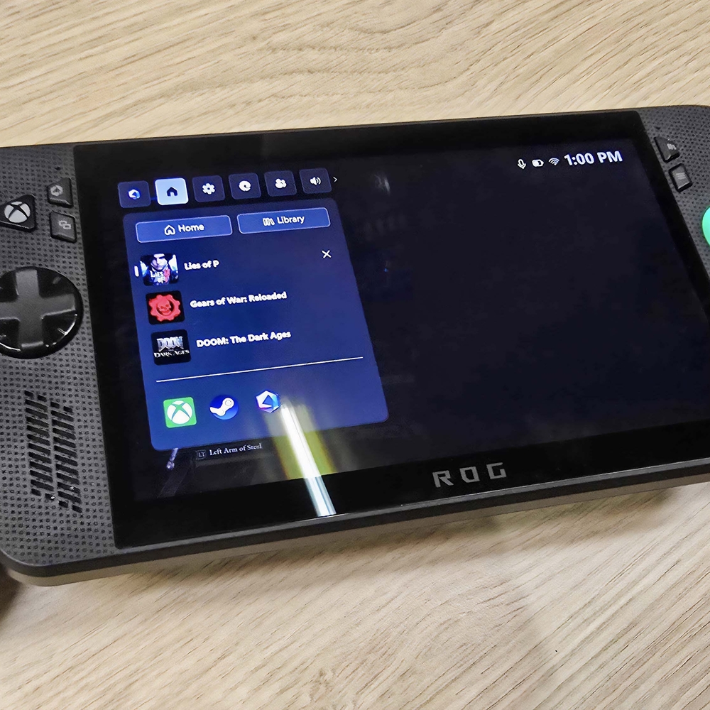 ASUS ROG Handheld Console - Black - Picture 2 of 2